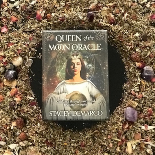 Queen of the Moon Oracle image 0
